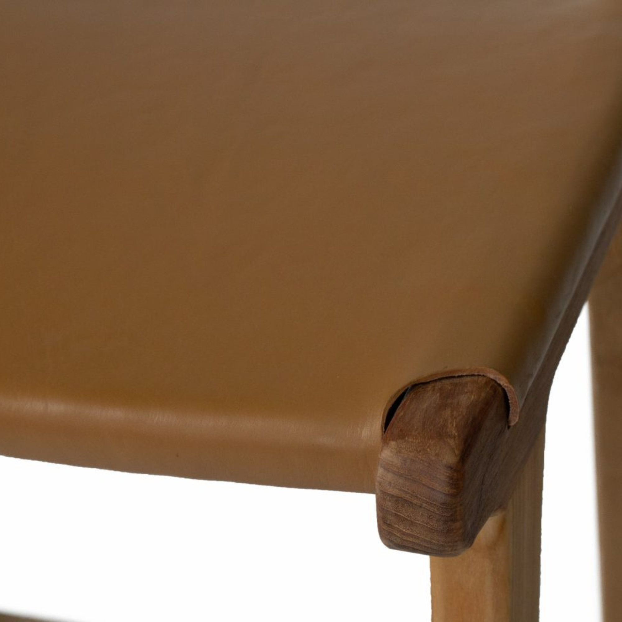 Paloma Flat Leather Saddle Stool