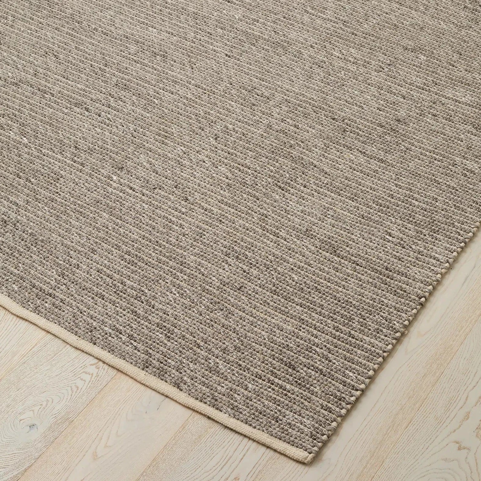 Weave Andes Rug - Feather