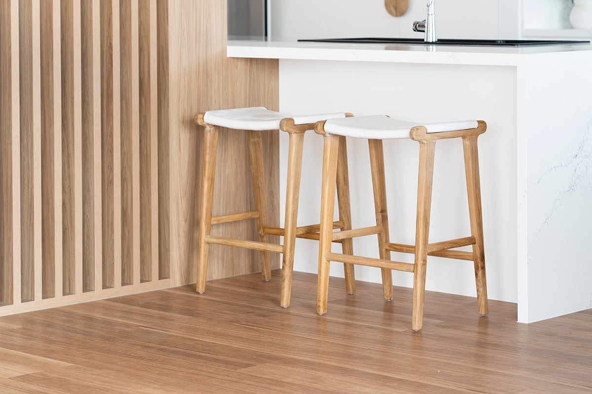 Paloma Flat Leather Saddle Stool