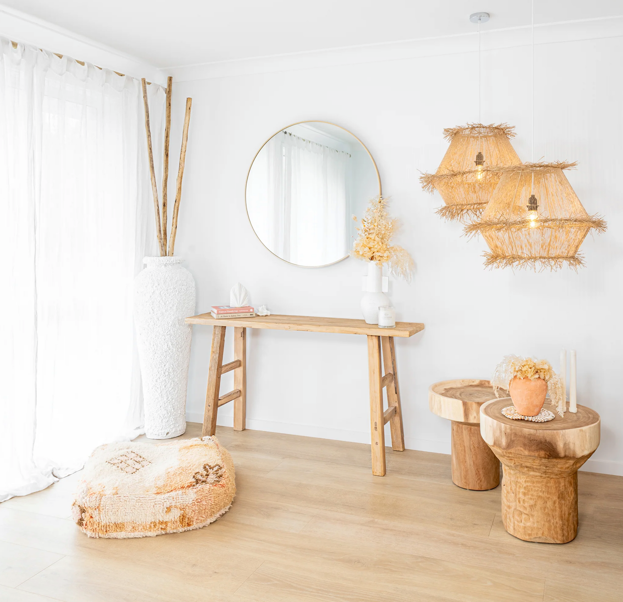 Uniqwa Kusina Console - Elm