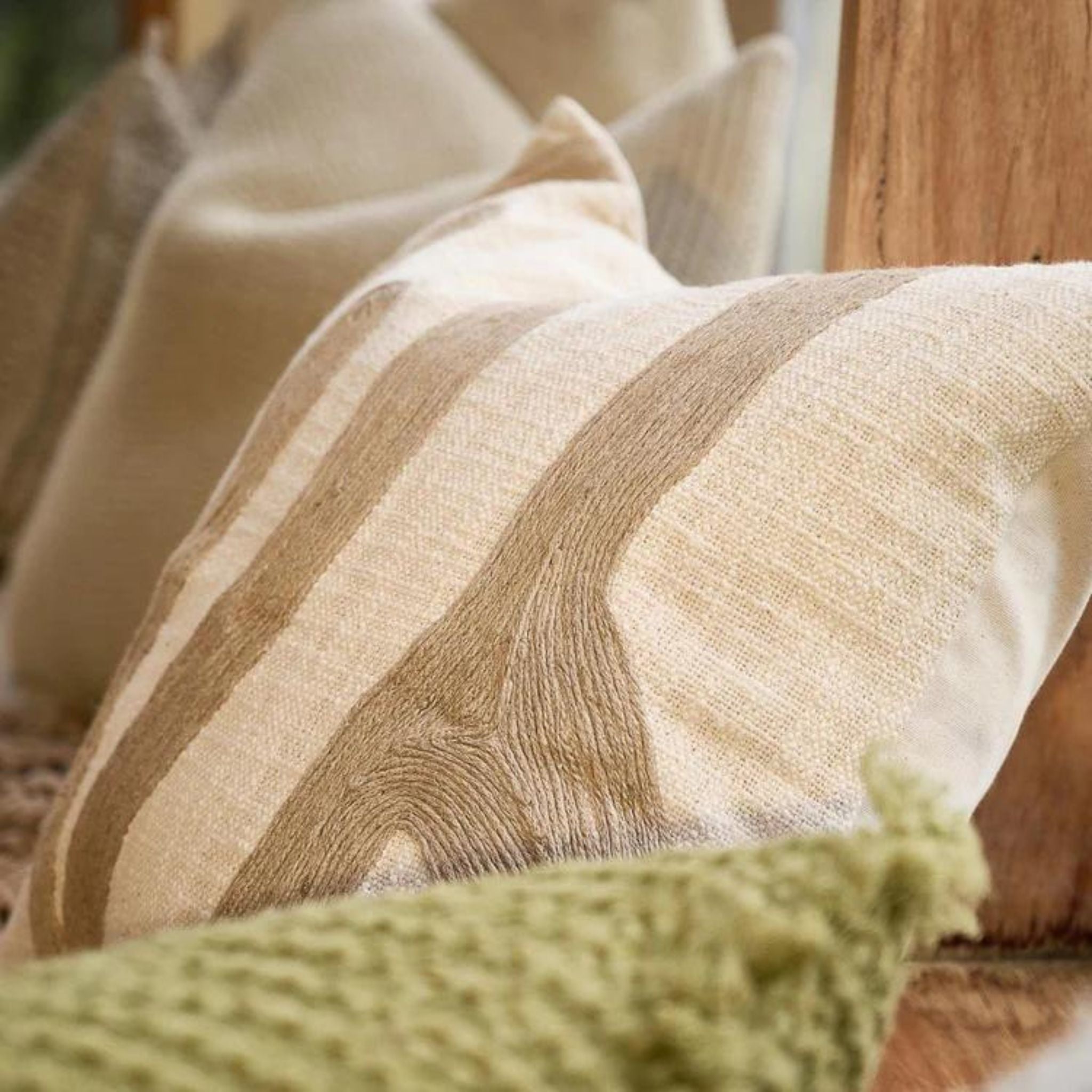 Zanth Linen Cushion - Ivory/Natural