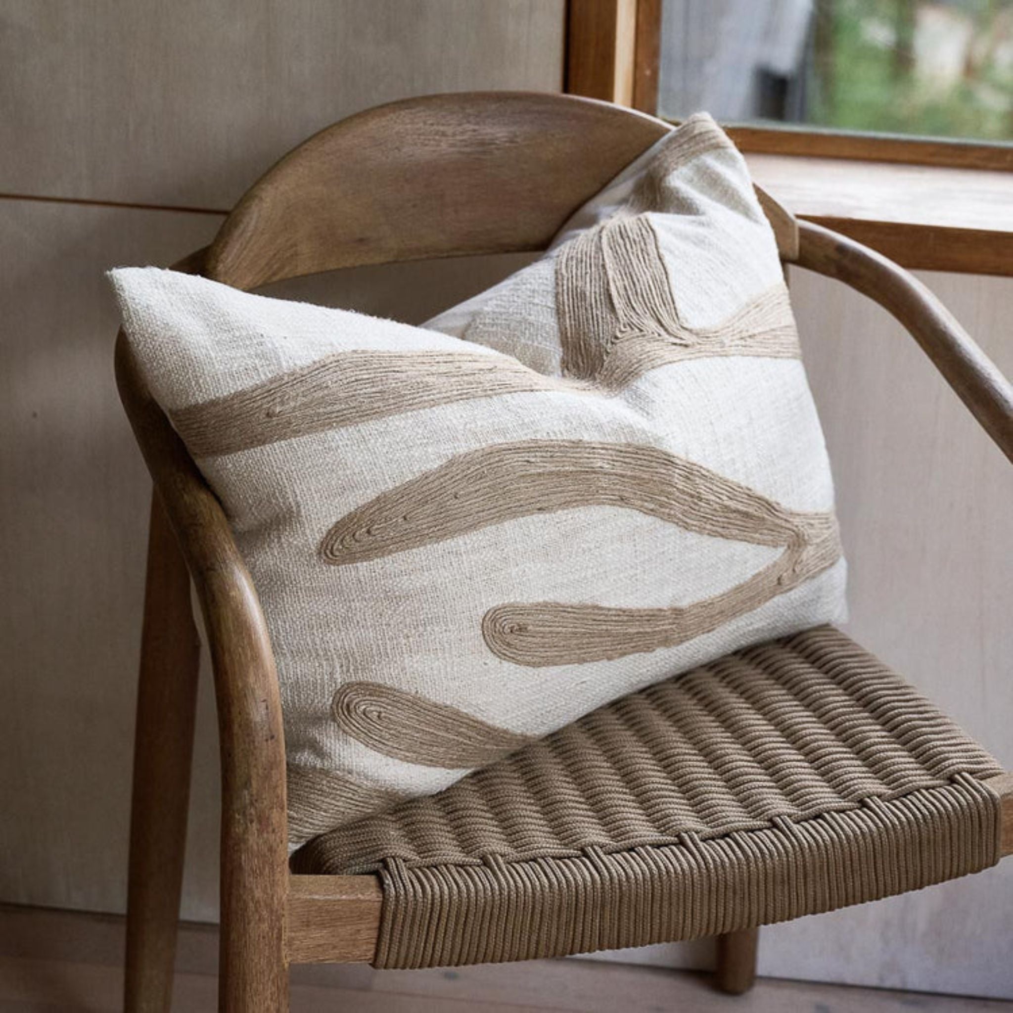 Zanth Linen Cushion - Ivory/Natural