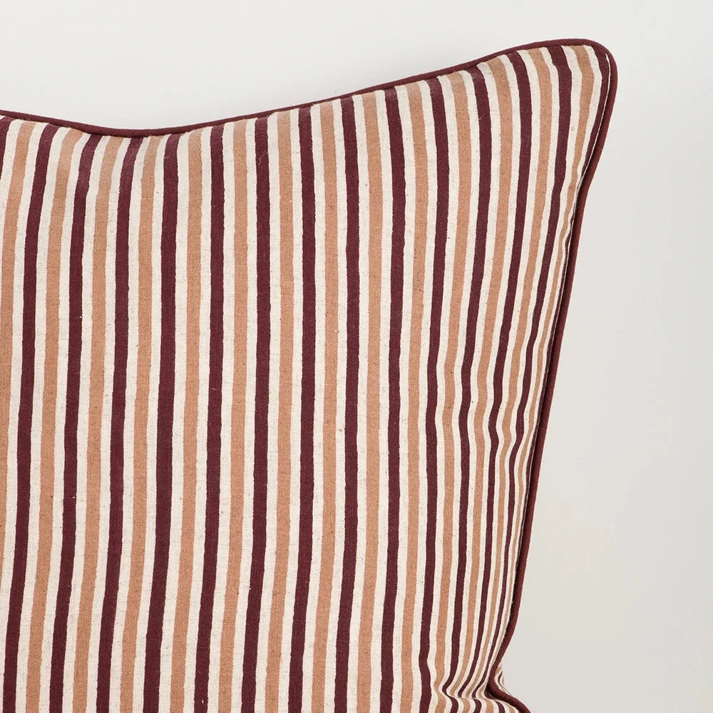 Baya Strato Oxblood Cushion