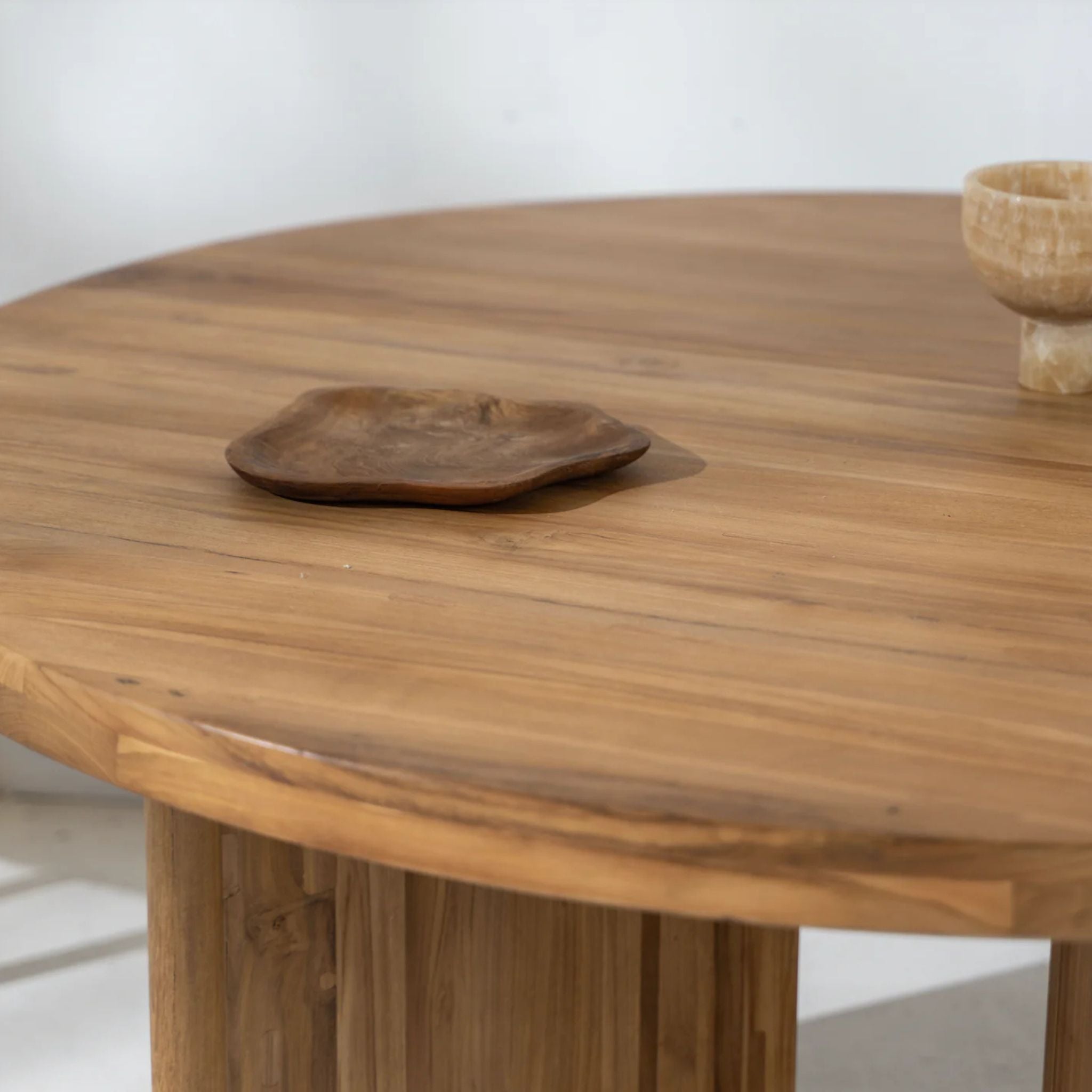 Avus Round Dining Table in Natural – Jarvis + Jarvis Home