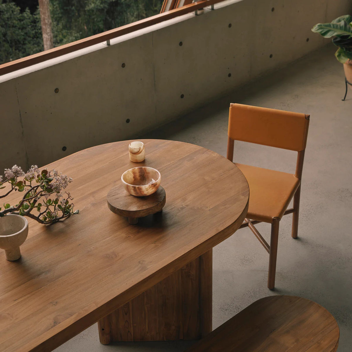 Otto Rounded Edge Dining Table – Jarvis + Jarvis Home