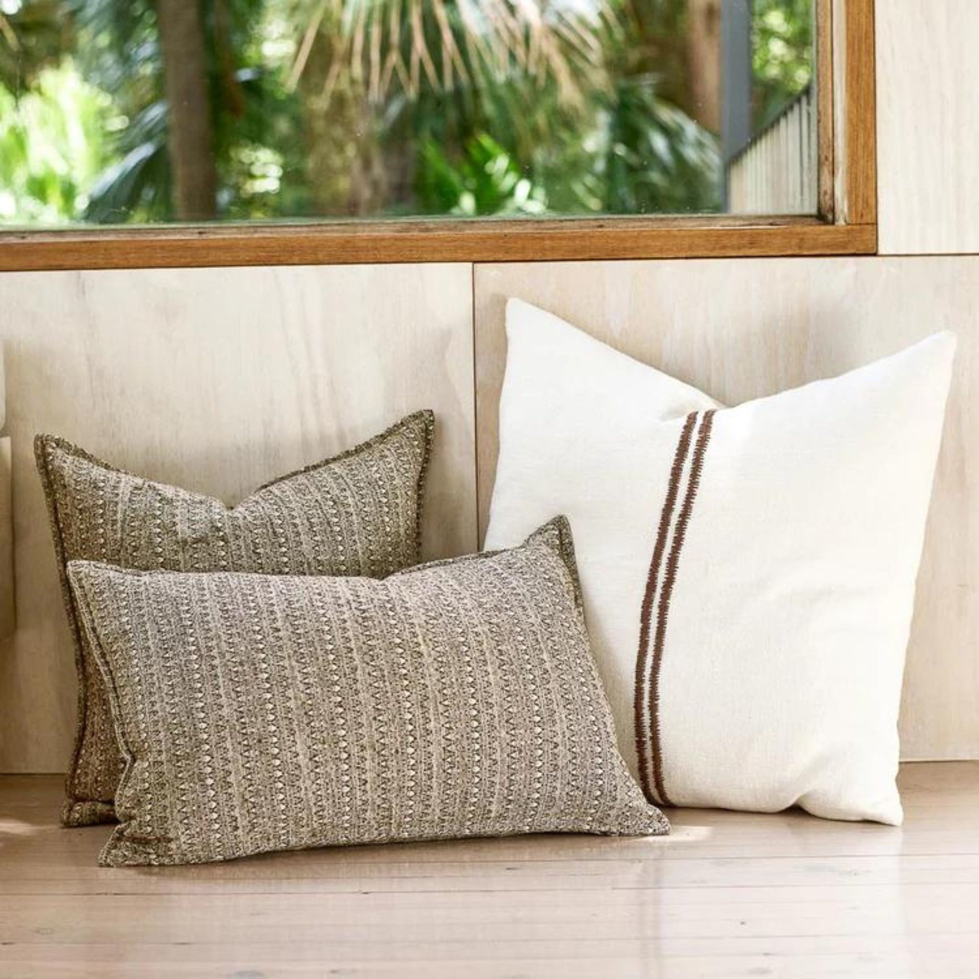 Eadie Lowan Cushion - Natural/Chocolate
