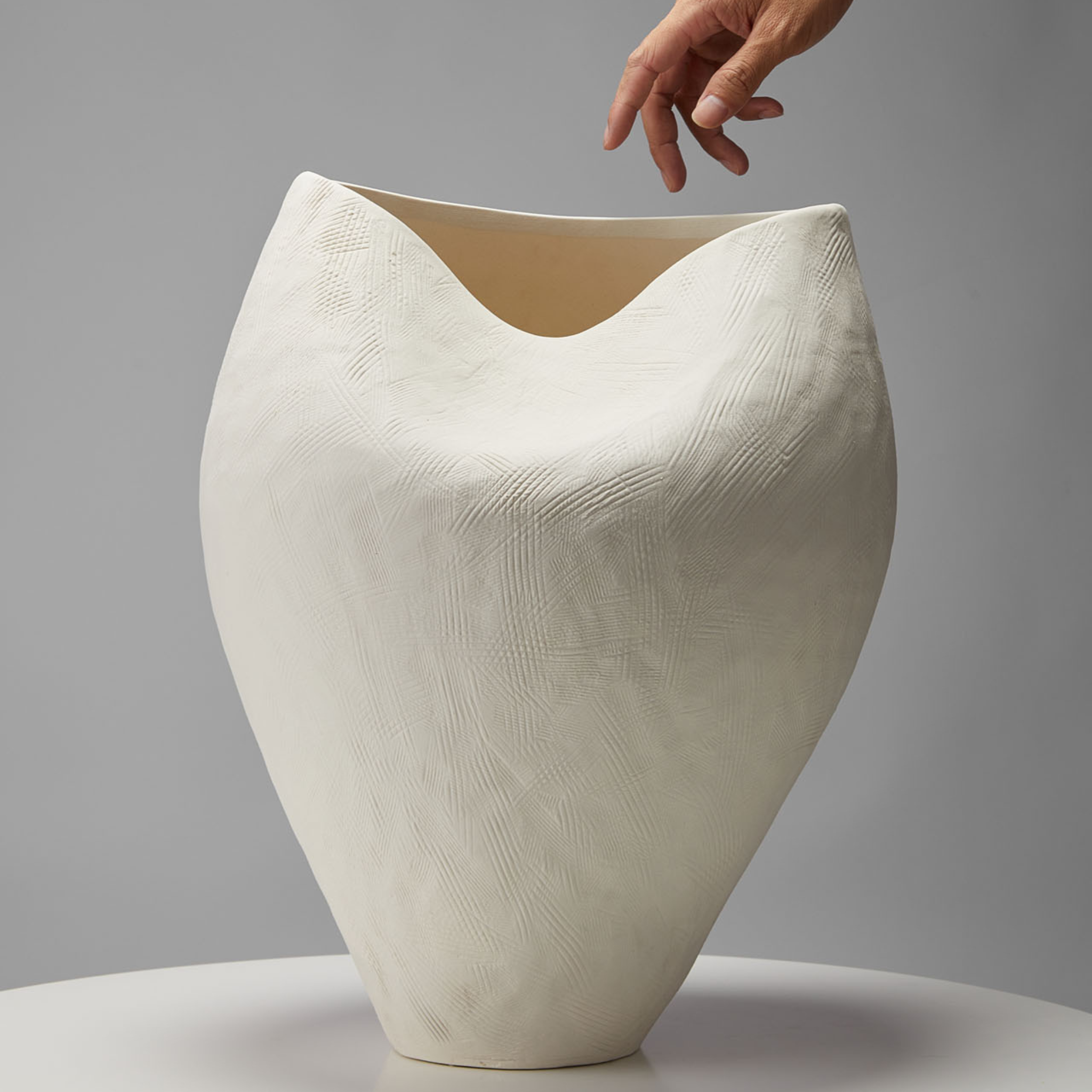 Moule Vase Ivory by The Foundary