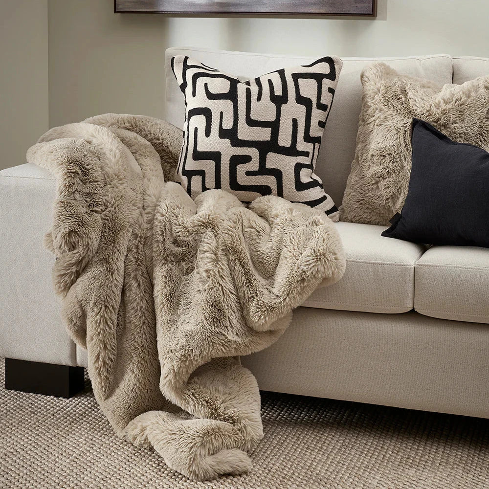 Pelage Taupe Throw