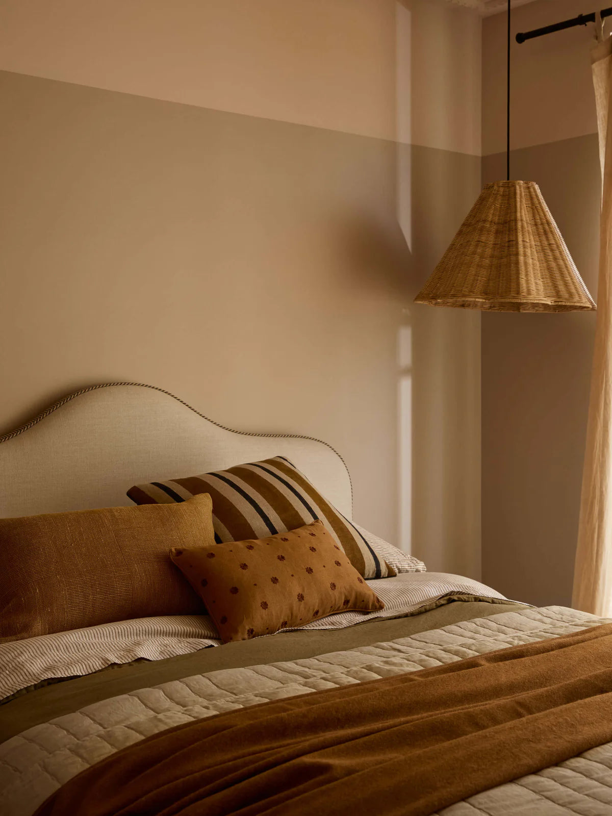 Camille Caramel/Latte Grand Throw
