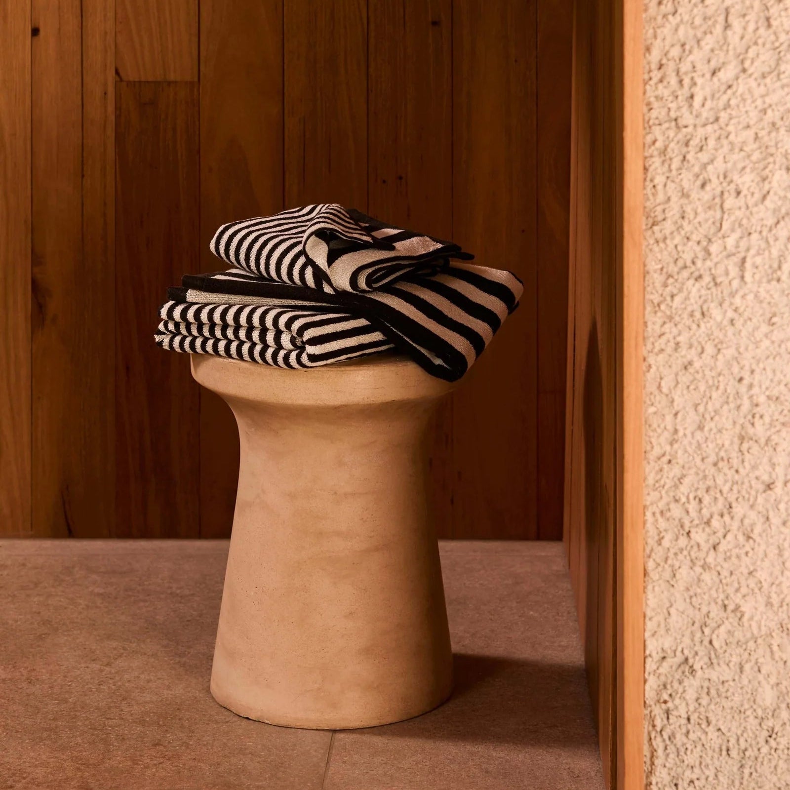 Raye Noir Towels