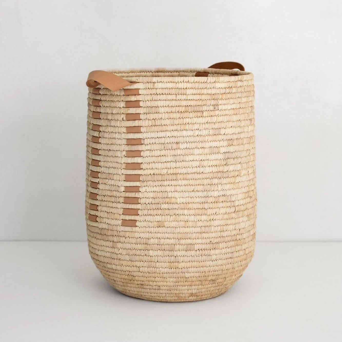 Tavi Laundry Basket