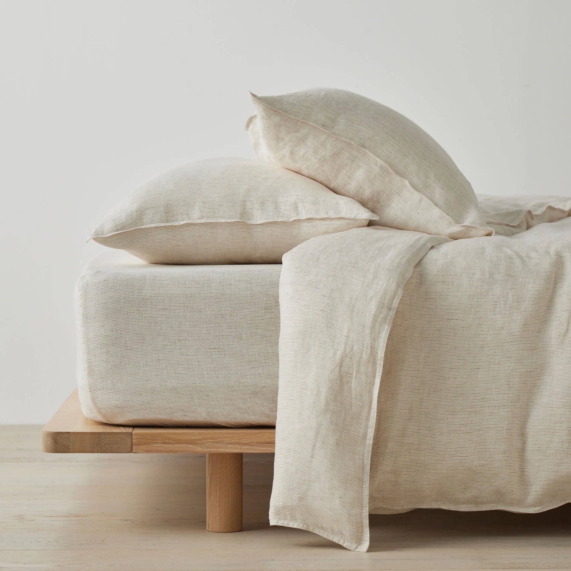 Sova Linen Fitted Sheet